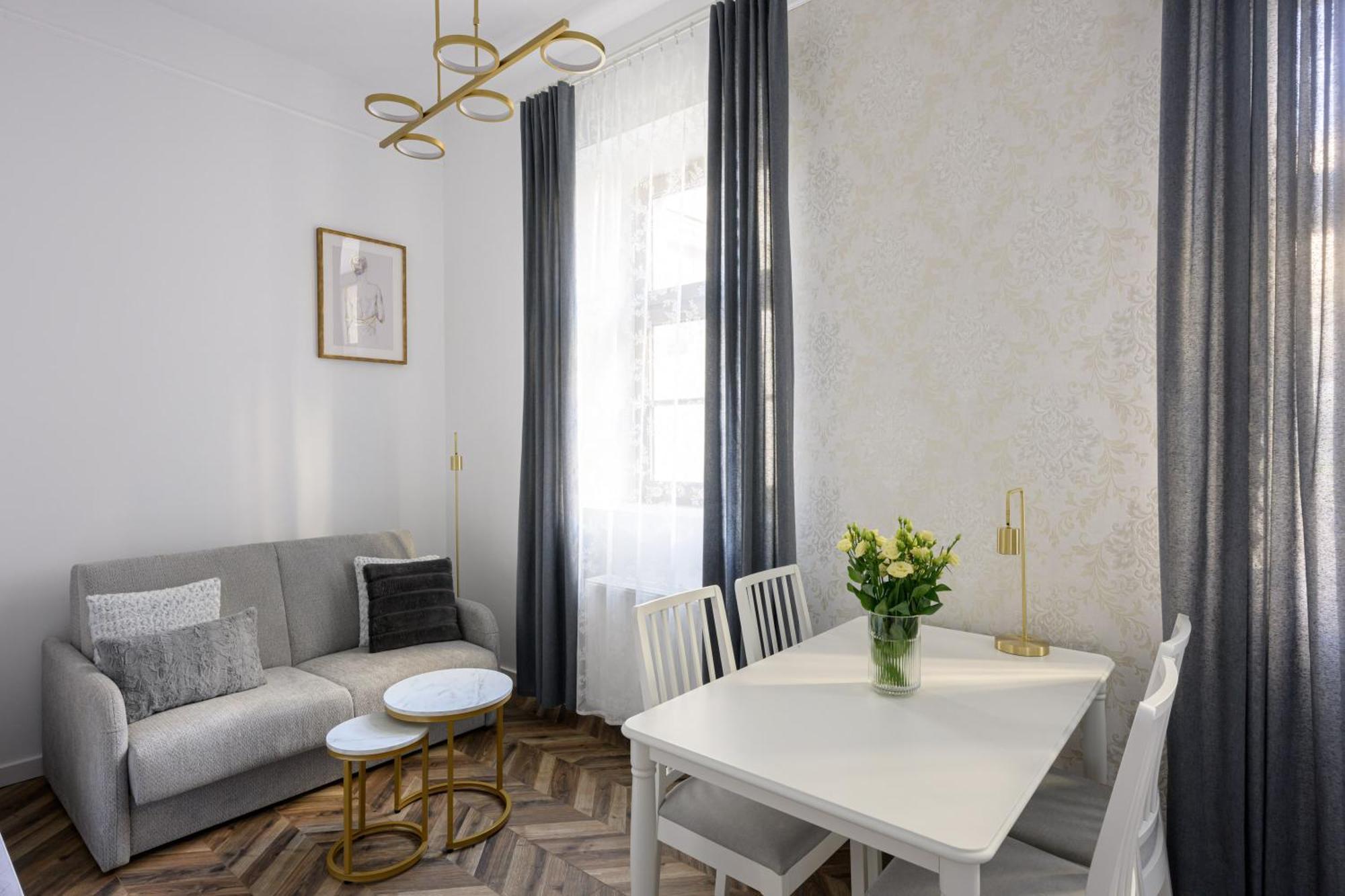 Native Apartments Smolensk 33 คราคูฟ ภายนอก รูปภาพ